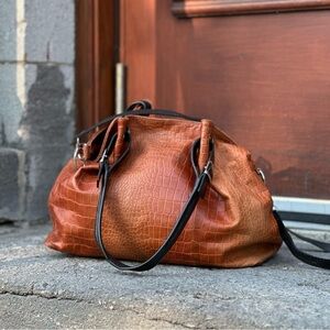 Elegant Brown Crocodile-Embossed Women's Bag